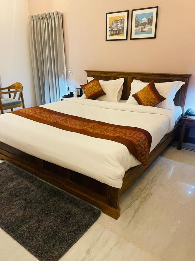 Dheergarh Palace Udaipur Eksteriør billede