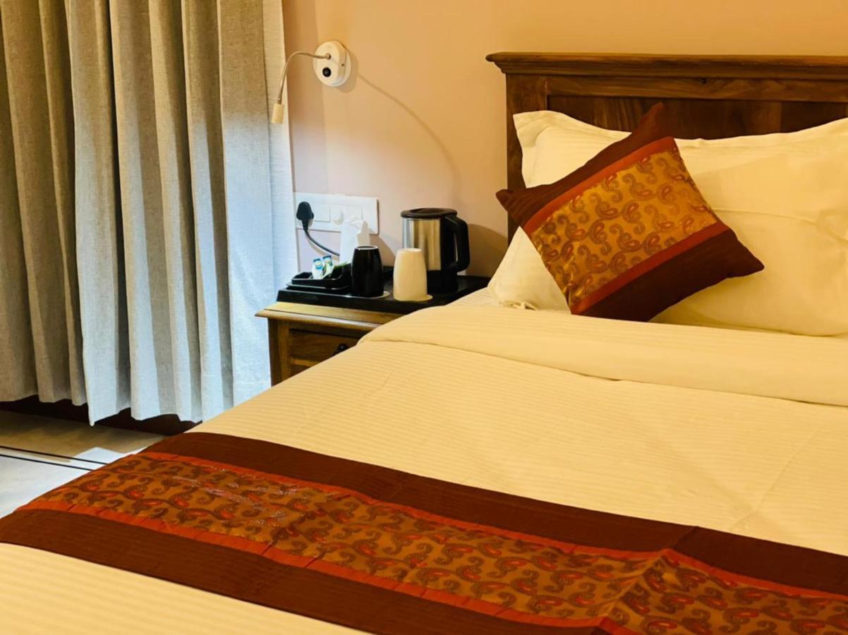Dheergarh Palace Udaipur Eksteriør billede