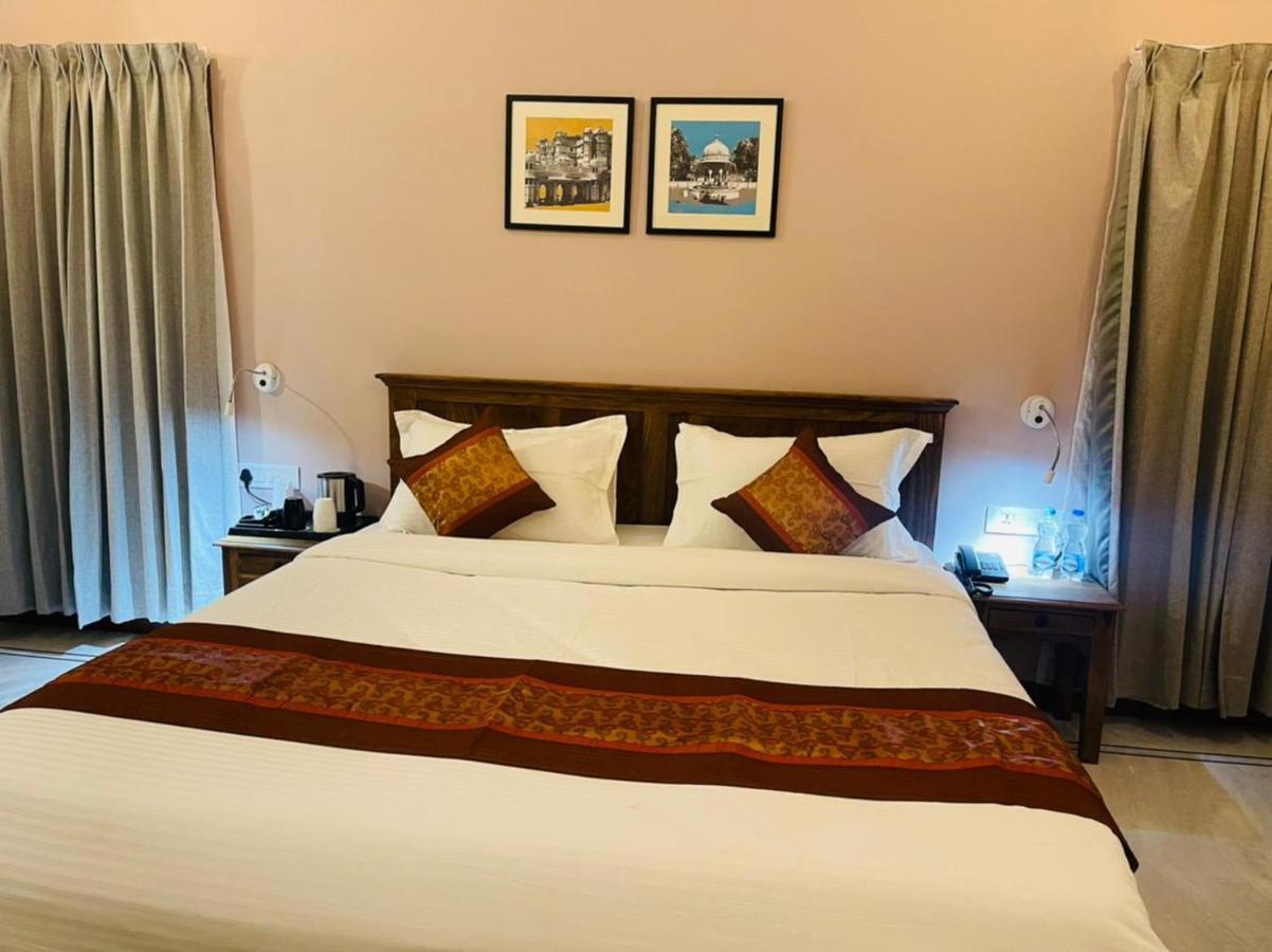Dheergarh Palace Udaipur Eksteriør billede